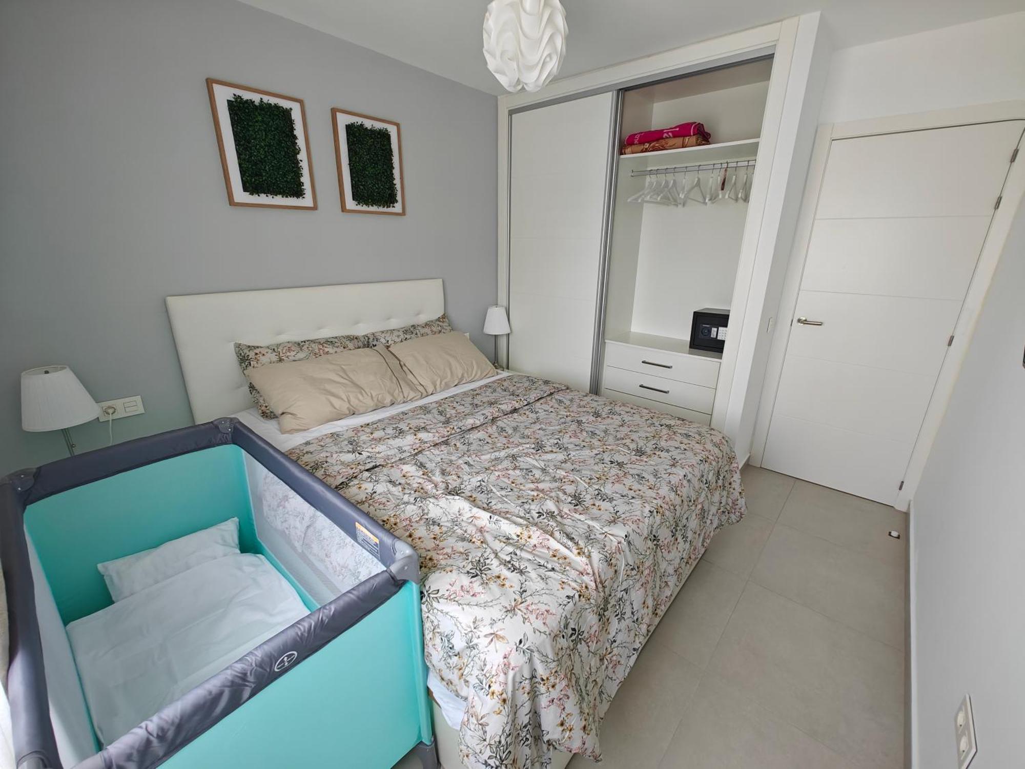 Sun Apartment - 3 Bedrooms, Priv Parking, Pool, Ac, Tv Channels, Fibre Net לוס כריסטיאנוס מראה חיצוני תמונה