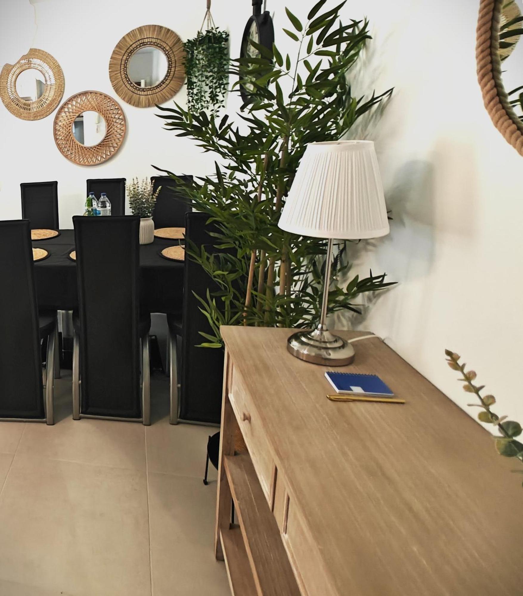 Sun Apartment - 3 Bedrooms, Priv Parking, Pool, Ac, Tv Channels, Fibre Net לוס כריסטיאנוס מראה חיצוני תמונה
