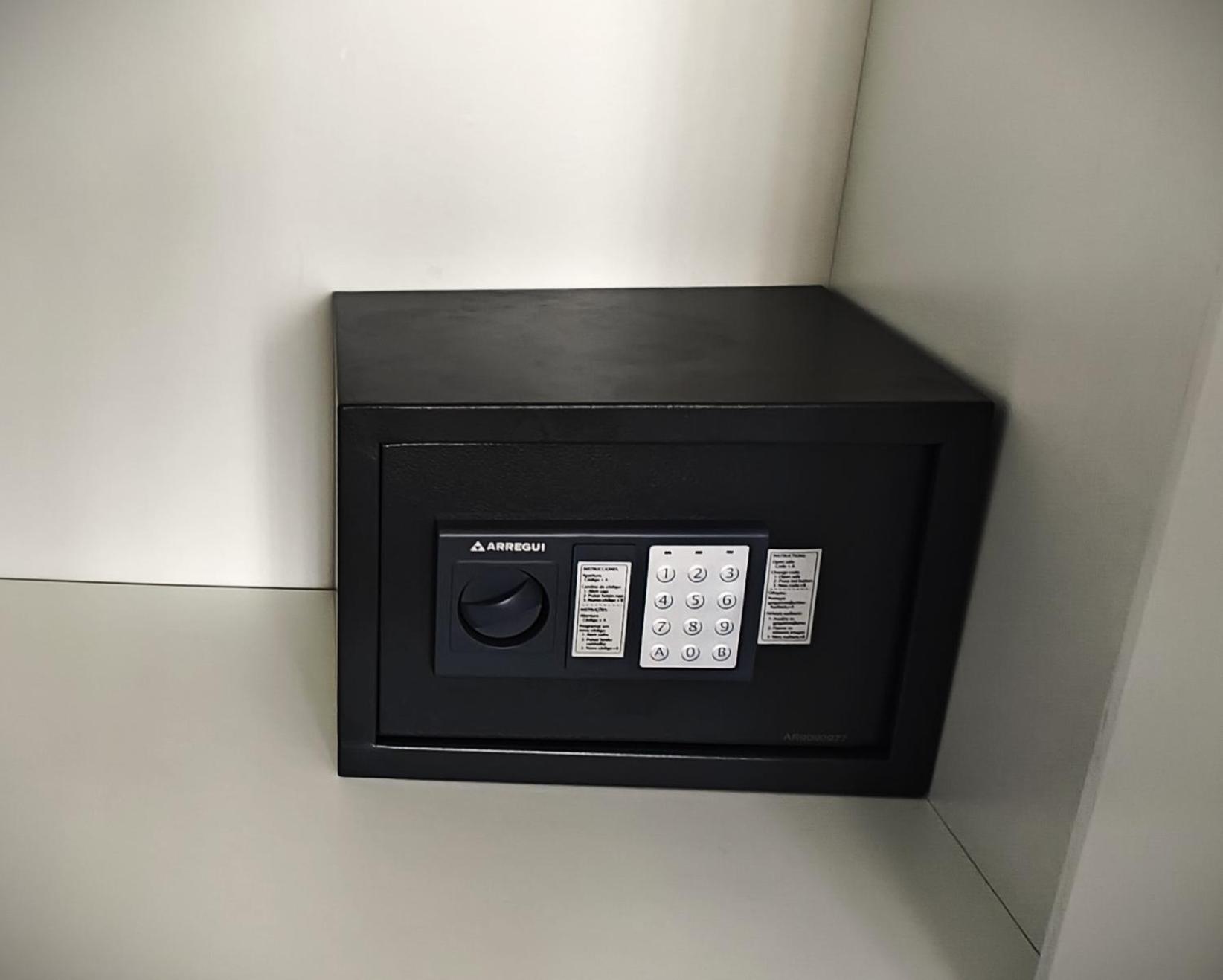 Sun Apartment - 3 Bedrooms, Priv Parking, Pool, Ac, Tv Channels, Fibre Net לוס כריסטיאנוס מראה חיצוני תמונה