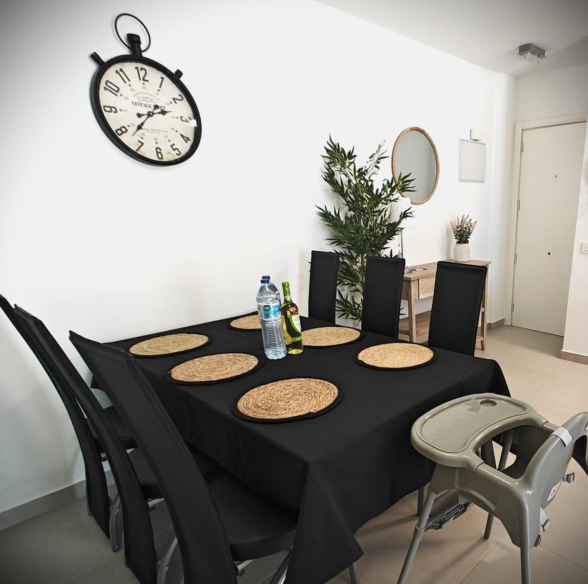 Sun Apartment - 3 Bedrooms, Priv Parking, Pool, Ac, Tv Channels, Fibre Net לוס כריסטיאנוס מראה חיצוני תמונה