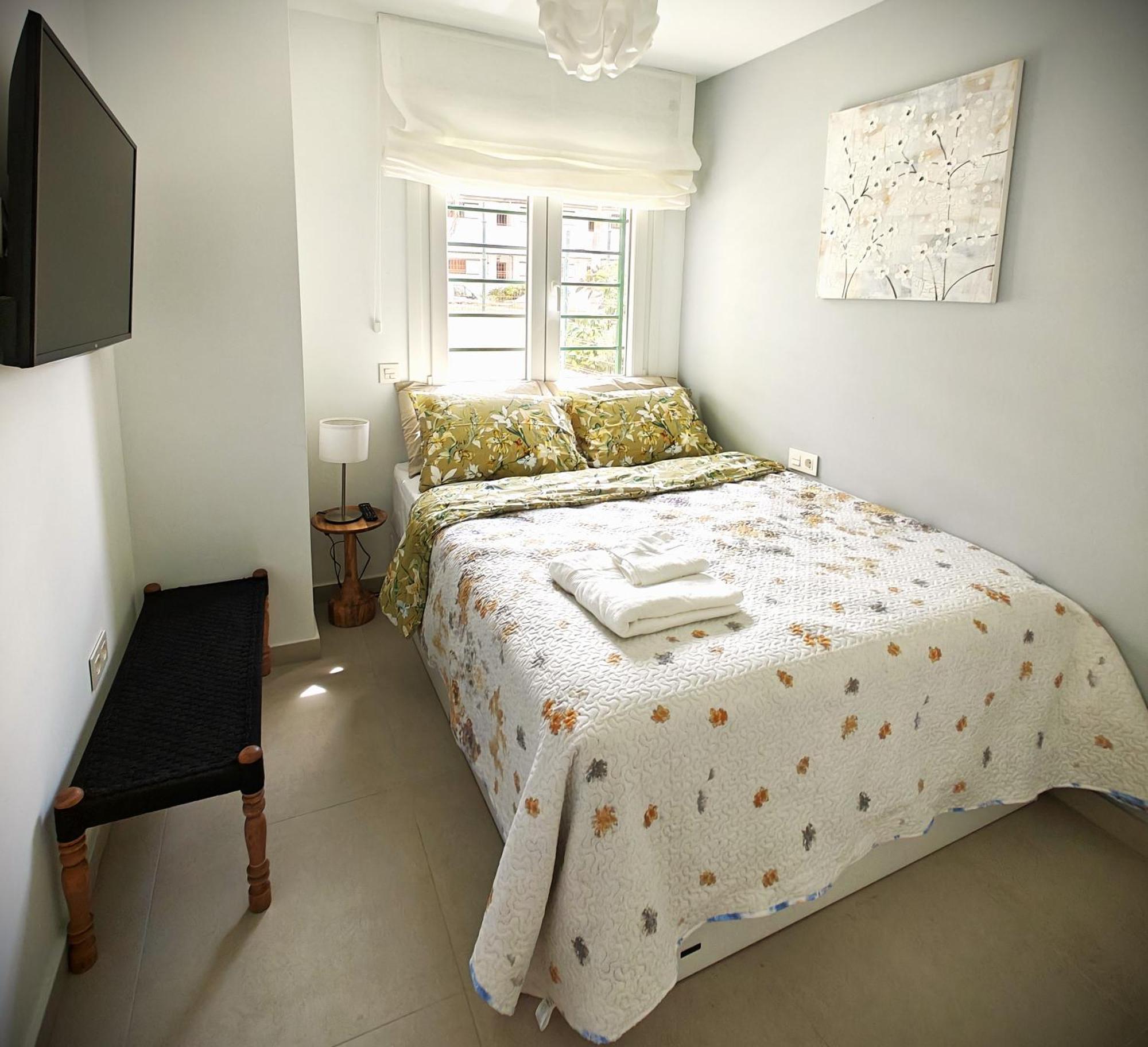 Sun Apartment - 3 Bedrooms, Priv Parking, Pool, Ac, Tv Channels, Fibre Net לוס כריסטיאנוס מראה חיצוני תמונה