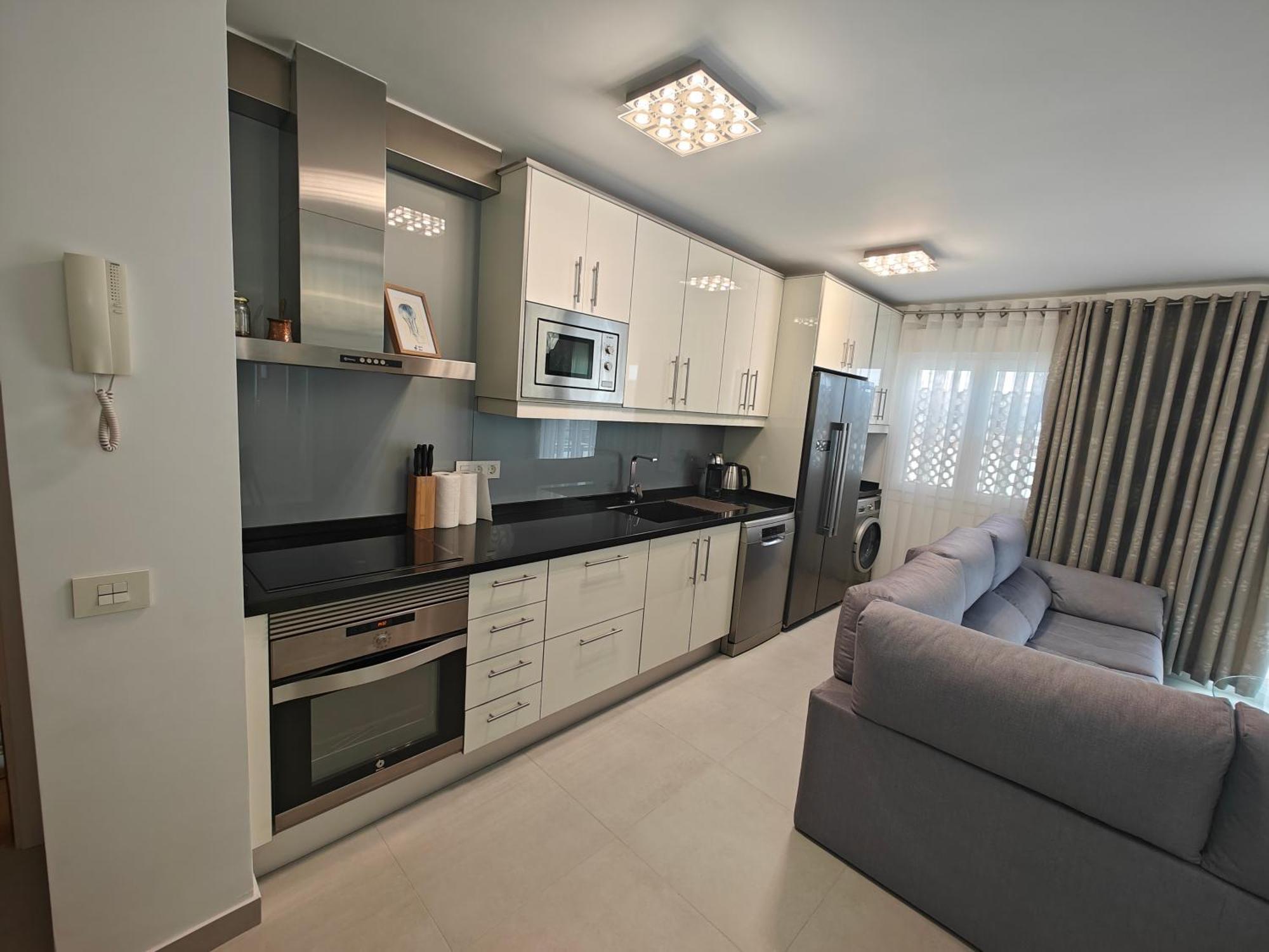 Sun Apartment - 3 Bedrooms, Priv Parking, Pool, Ac, Tv Channels, Fibre Net לוס כריסטיאנוס מראה חיצוני תמונה